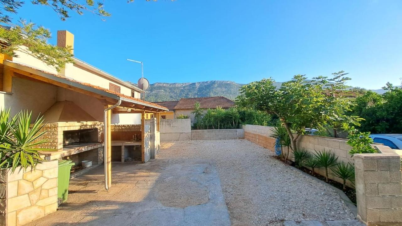 Holiday Home Leonida 耶尔萨 外观 照片