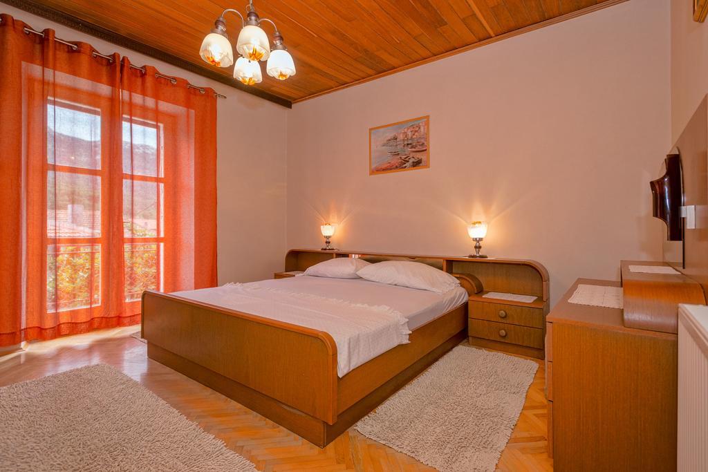 Holiday Home Leonida 耶尔萨 外观 照片